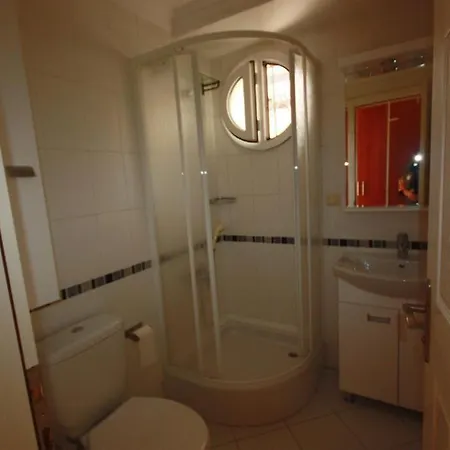 Villa Nearby The Sea With Pool Triplex