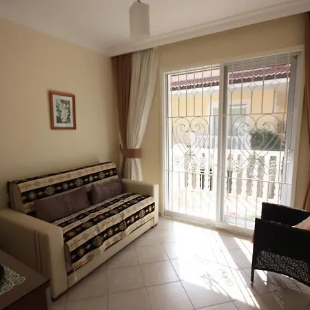 Nearby The Sea With Pool Triplex Villa