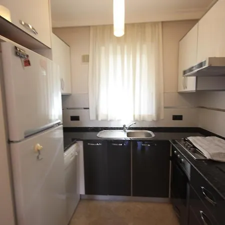 Nearby The Sea With Pool Triplex *